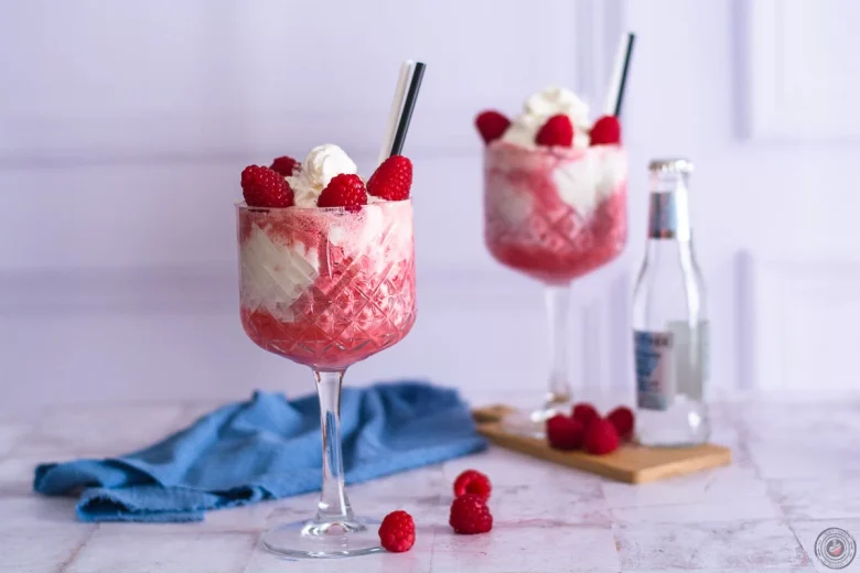 Cocktail con lampone raspberry soda